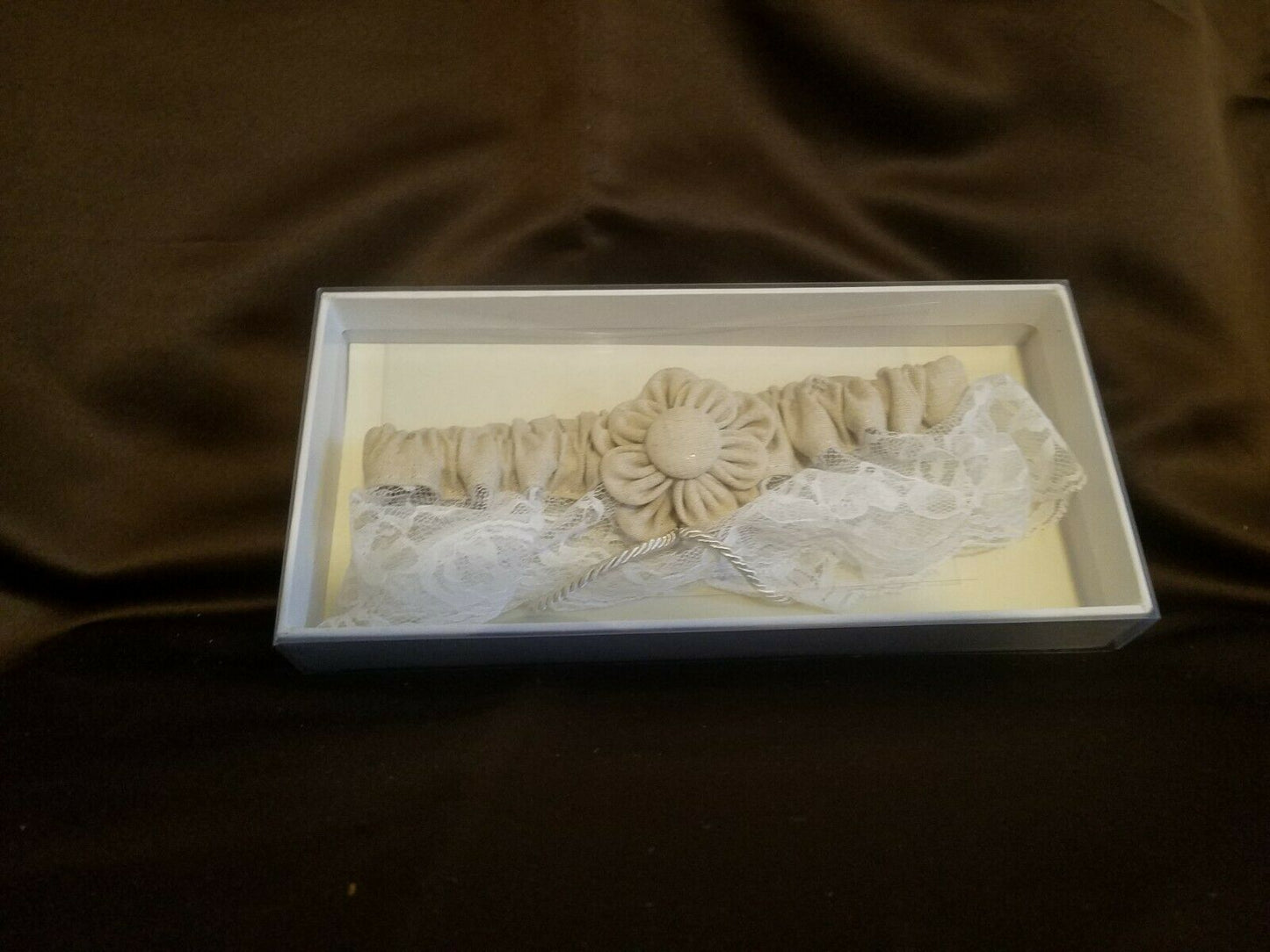4 pc Elegant beige sandy-beach material Set
