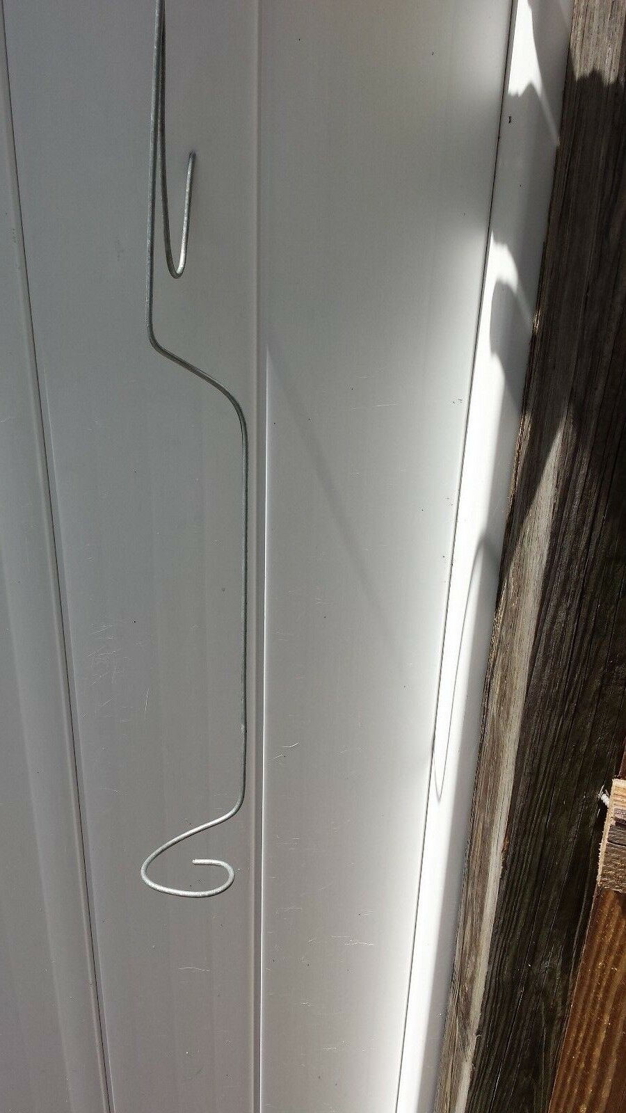 Vanda wire hanger adjustable 20 - 36" no basket needed